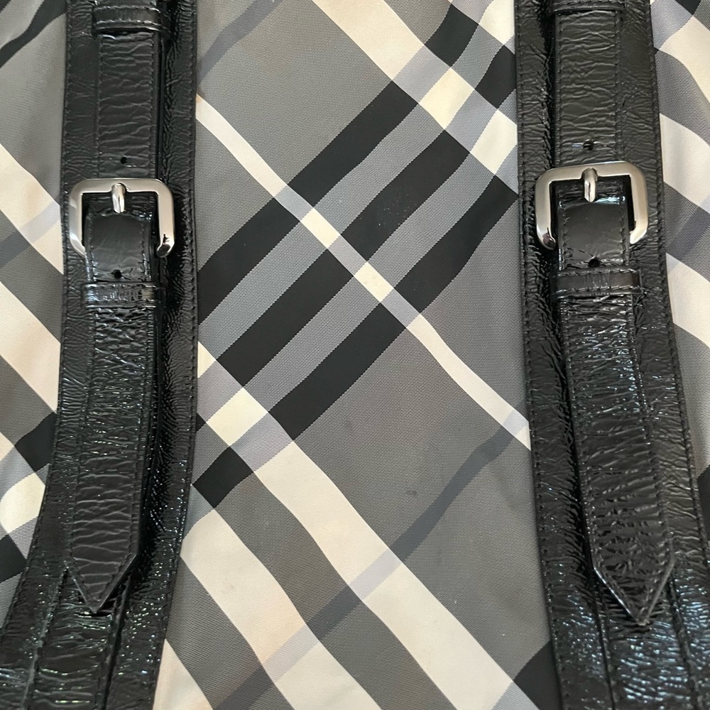 Burberry Lowry Plaid Black Beat Check Tote Shoulder Bag with Dust Bag - Picture 13 of 16